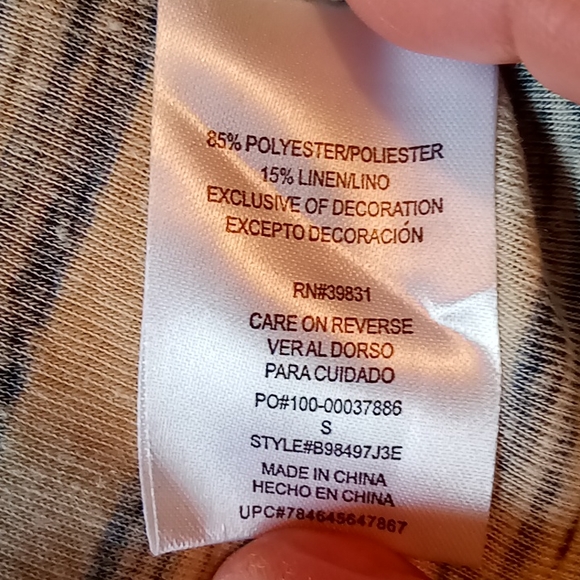 Democracy Blue & Cream Cold Shoulder Top 🆕 - Picture 9 of 9